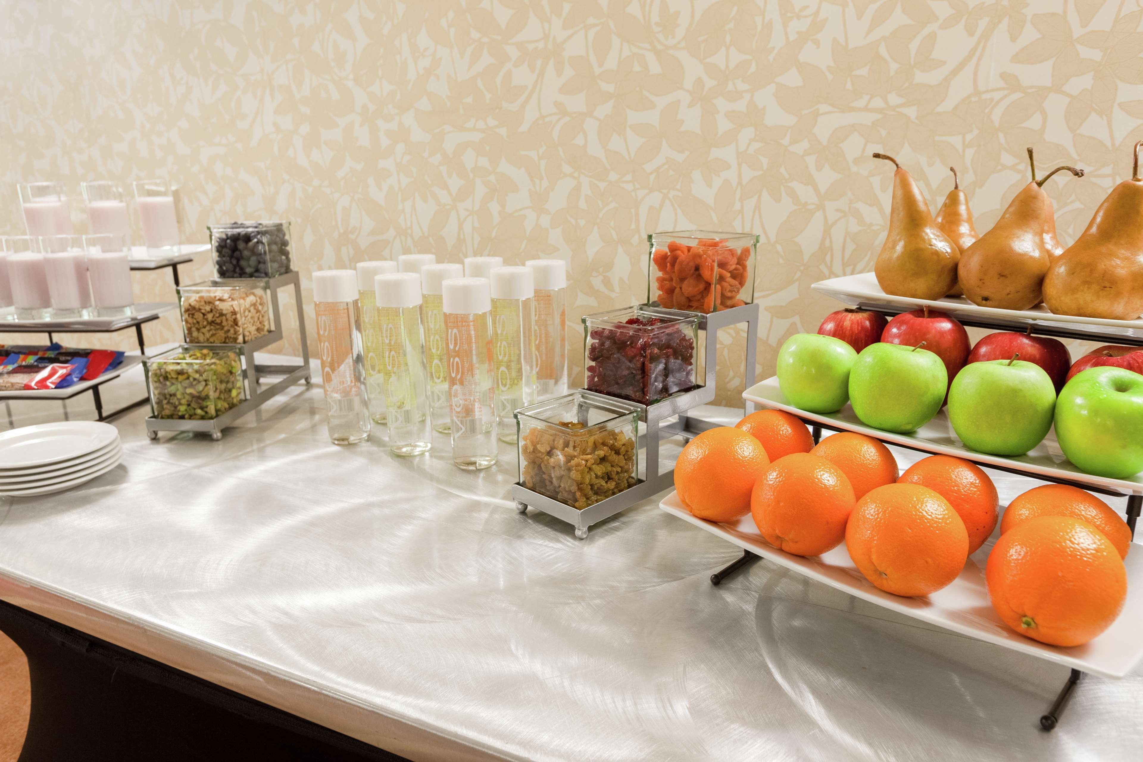 Hilton Garden Inn Pittsburgh University Place Exterior foto