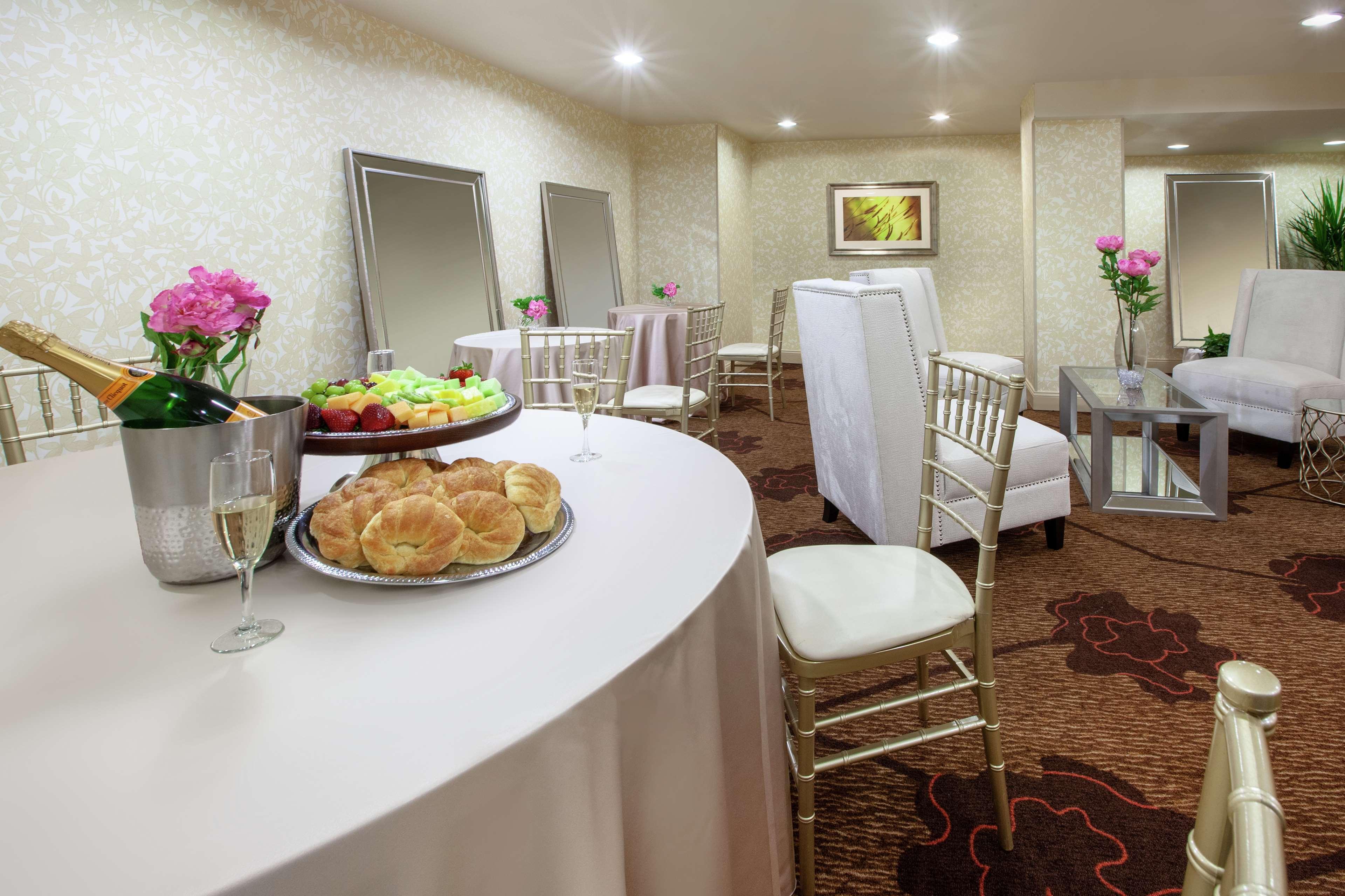 Hilton Garden Inn Pittsburgh University Place Exterior foto