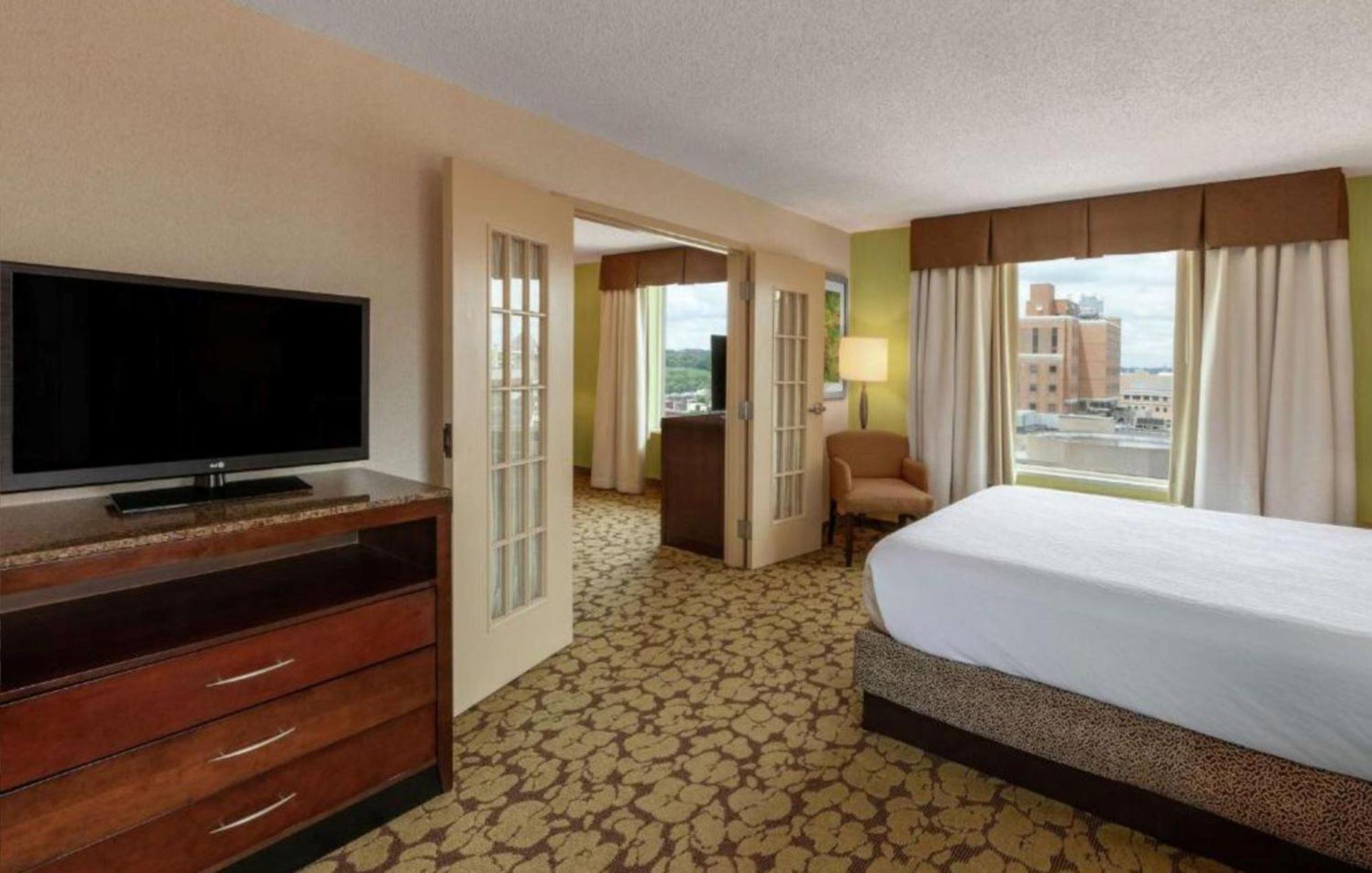 Hilton Garden Inn Pittsburgh University Place Exterior foto