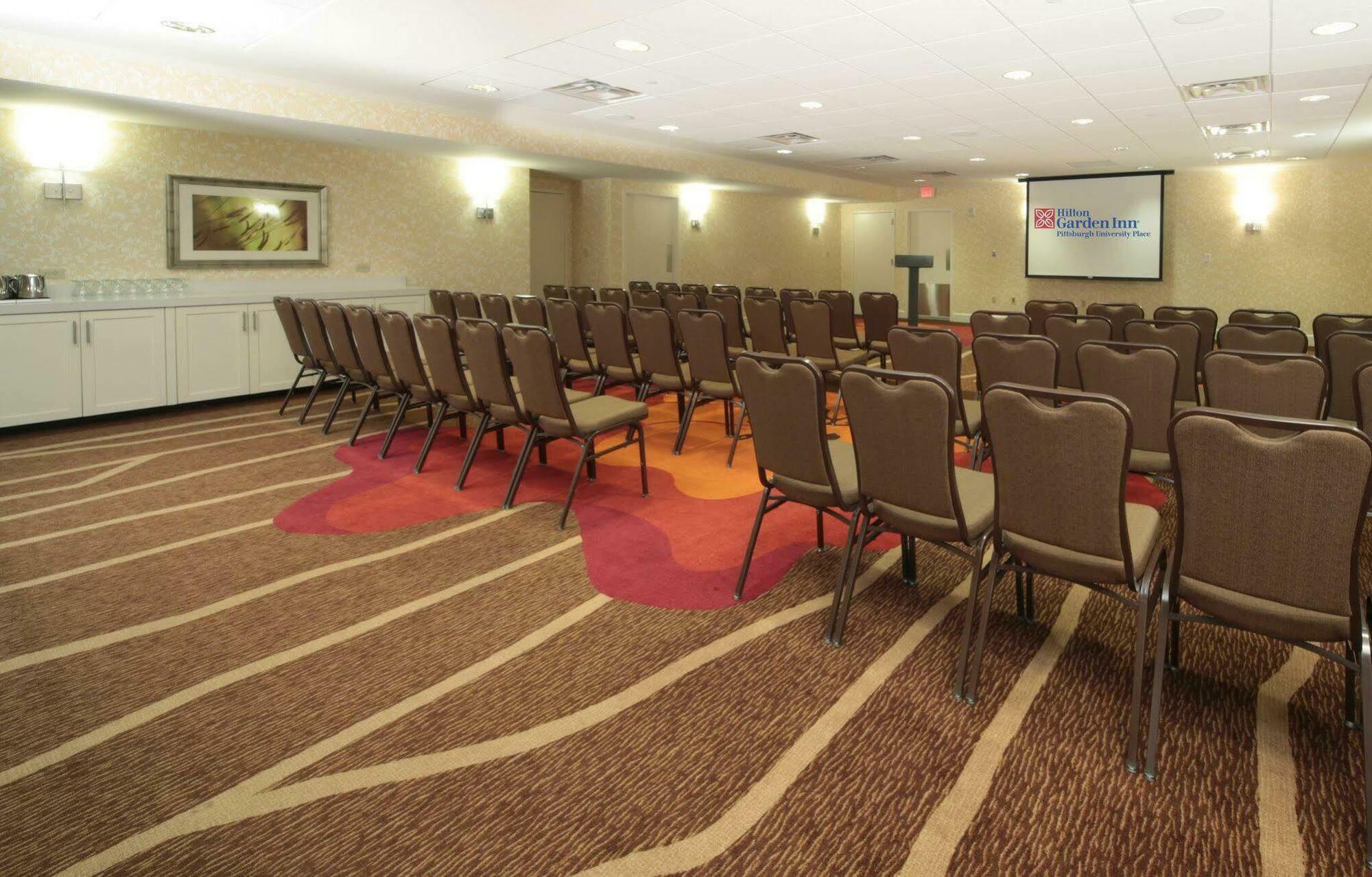 Hilton Garden Inn Pittsburgh University Place Negócio foto